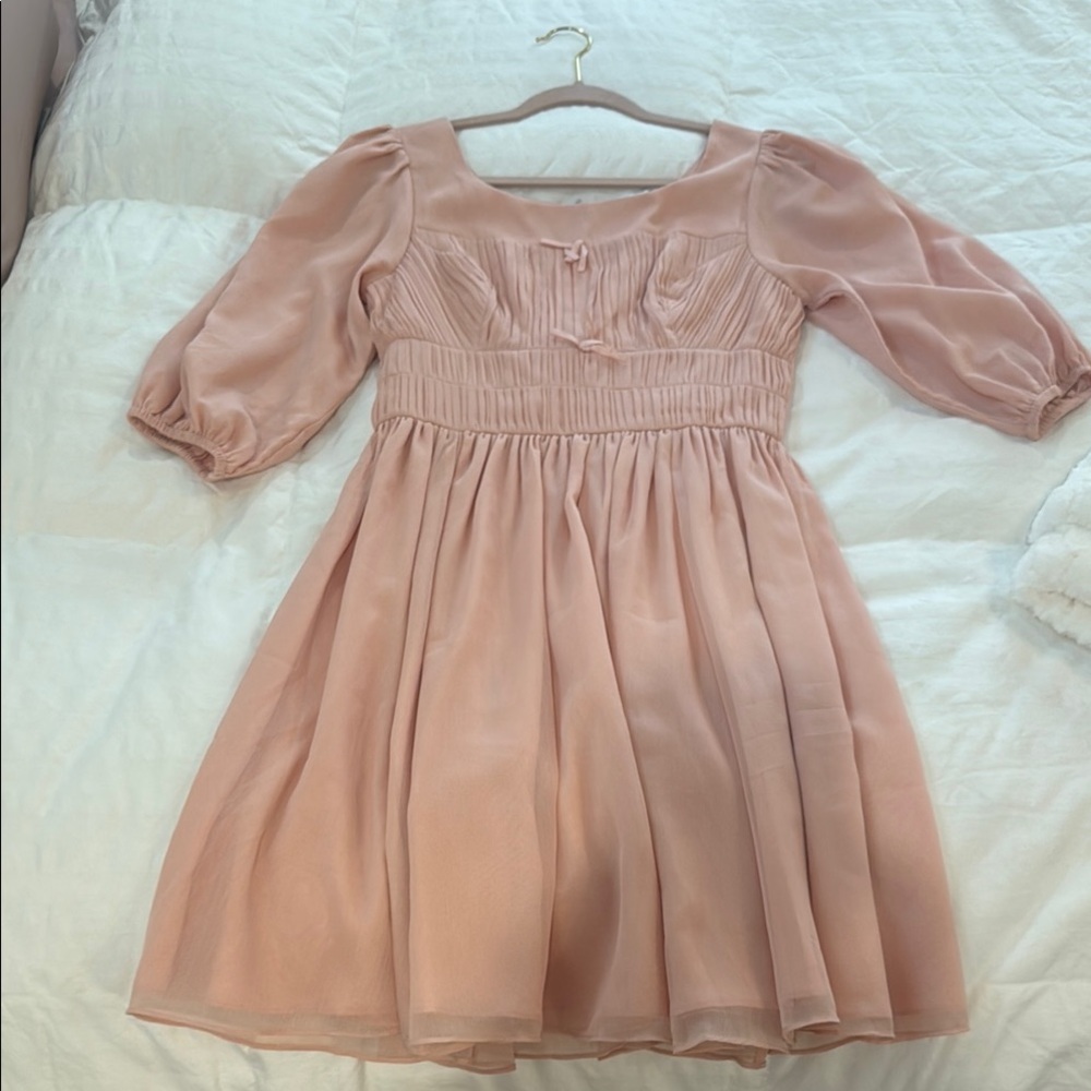 Ivy City Co Elegant women’s dress - worn one time or a couple of hours- like new